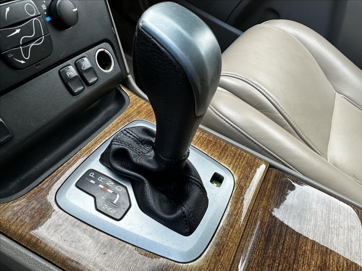 Volvo XC90 SUV / Terénní 2,4 l 120 kw