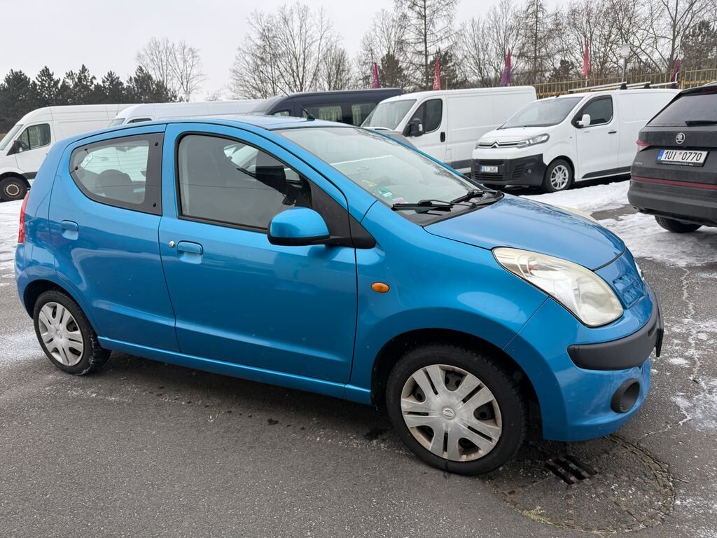 Nissan Pixo Hatchback 996,0 50 kw