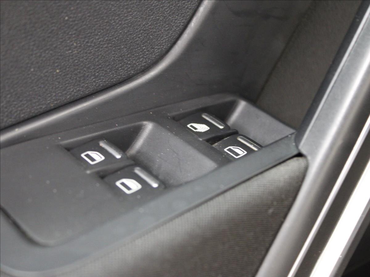 Volkswagen Beetle Kabriolet 1,2 l 77 kw