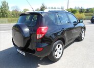 Toyota RAV4 Kombi 2,0 l 112 kw