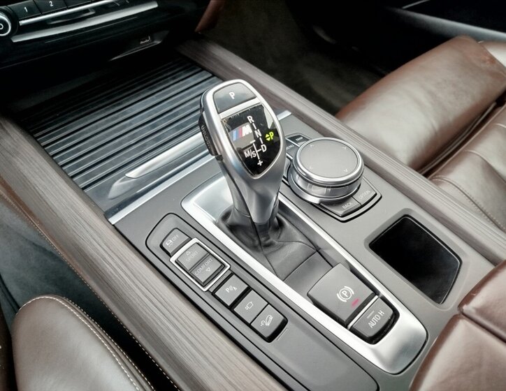 BMW X5 SUV 3,0 l 280 kw