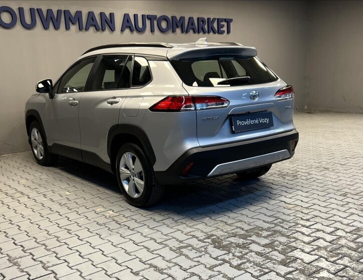 Toyota Corolla Cross SUV 1,8 l 72 kw