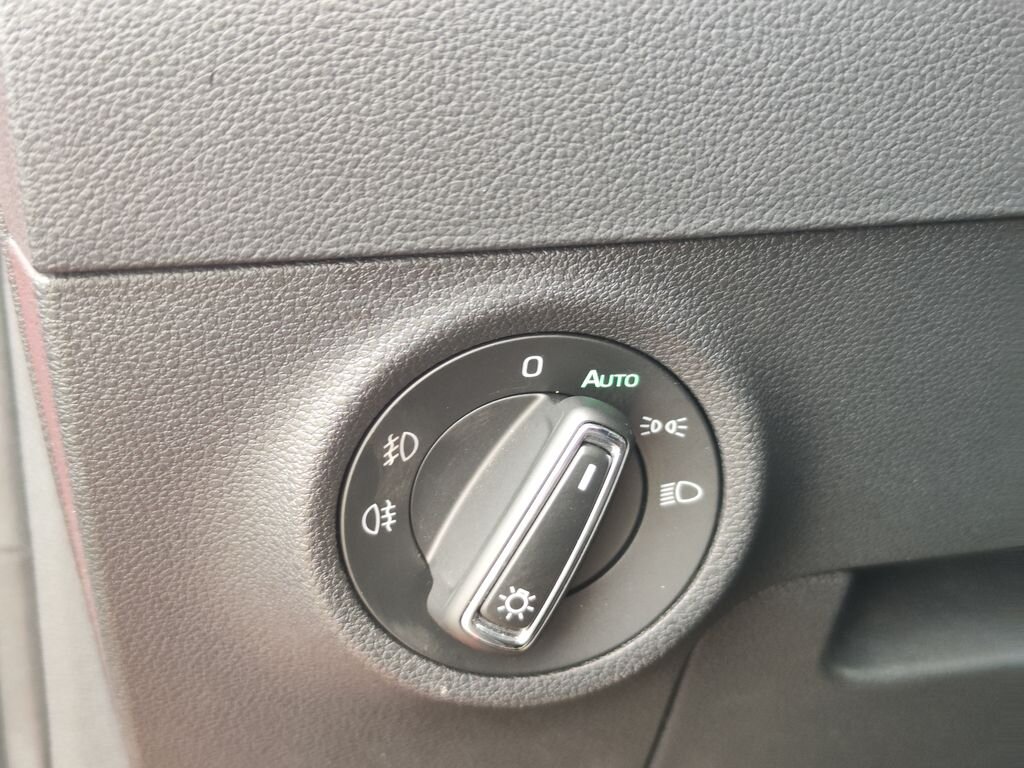 Škoda Karoq SUV 1,5 l 110 kw