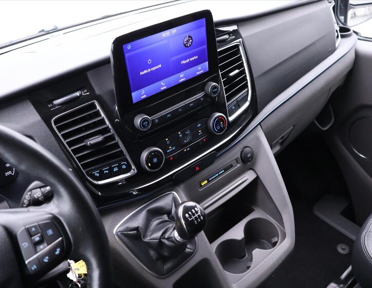 Ford Tourneo Custom Kombi 2,0 l 136 kw