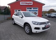Volkswagen Touareg 1