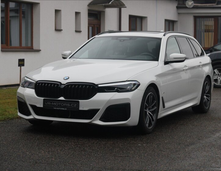 BMW Řada 5 Kombi 3,0 l 210 kw