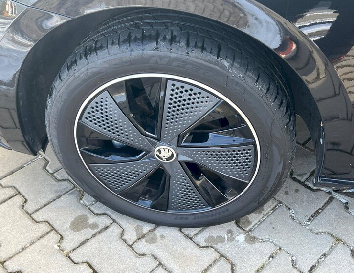 Škoda Scala Hatchback 1,0 l 85 kw