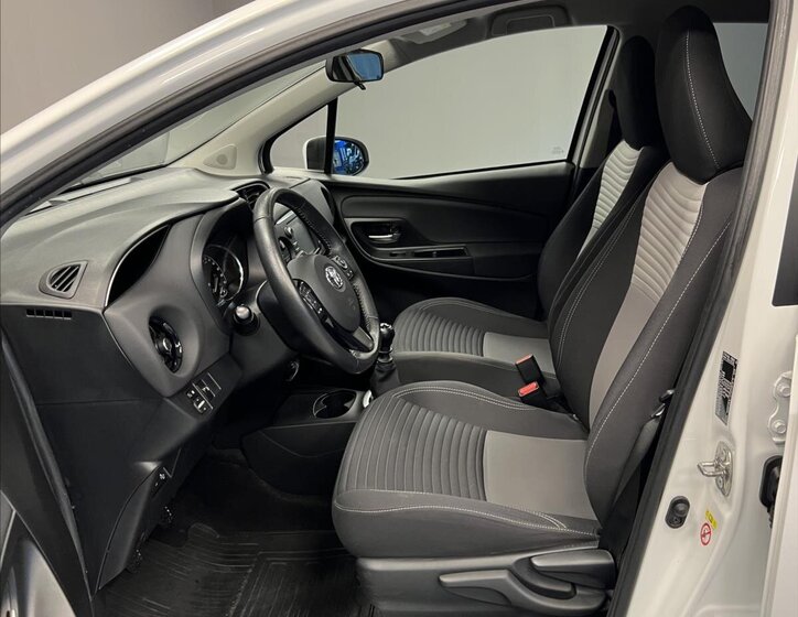 Toyota Yaris 7