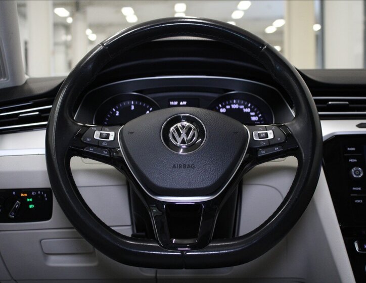 Volkswagen Passat Kombi 2,0 l 110 kw