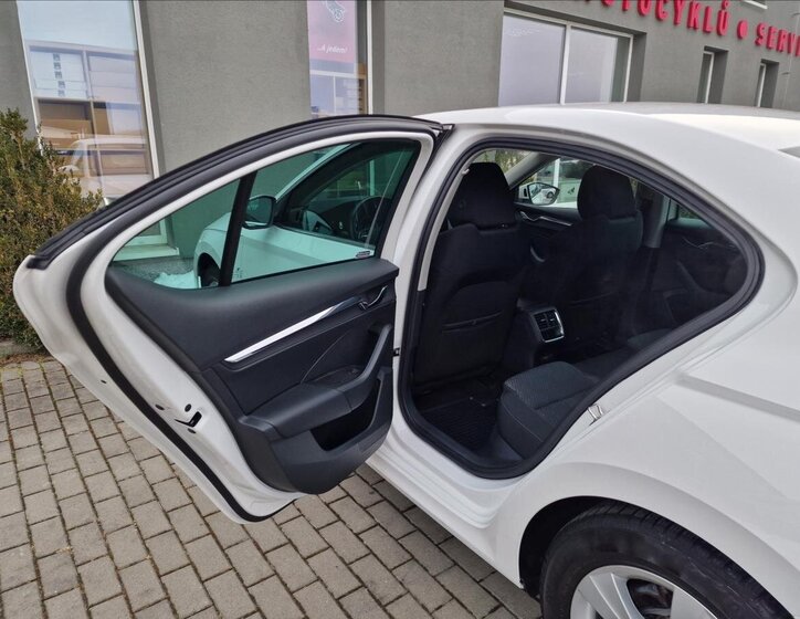 Škoda Octavia Sedan 1,5 l 110 kw