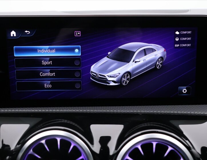 Mercedes-Benz CLA Sedan / Limuzína 2,0 l 140 kw