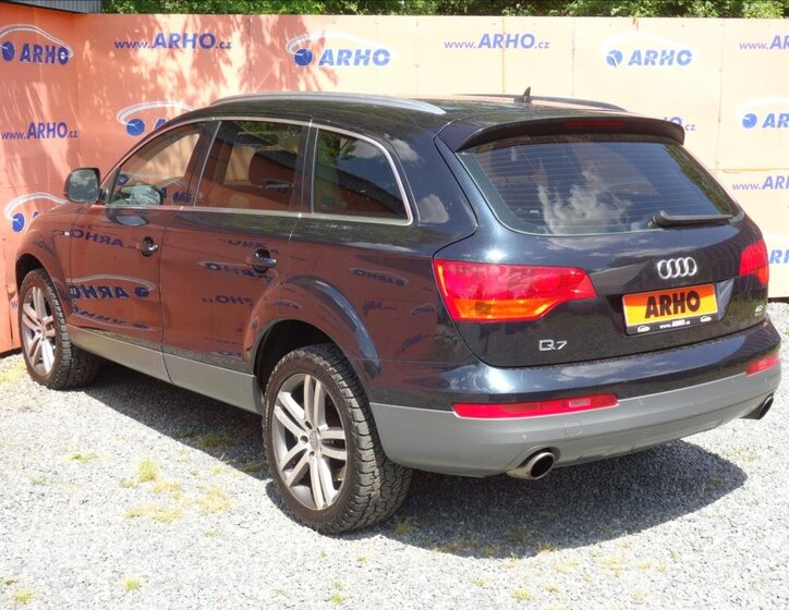 Audi Q7 SUV / Terénní 4,2 l 257 kw