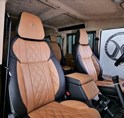 Land Rover Defender 36