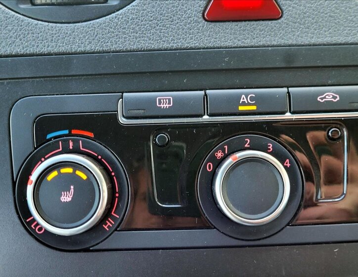 Volkswagen Caddy Skříň 1,6 l 75 kw