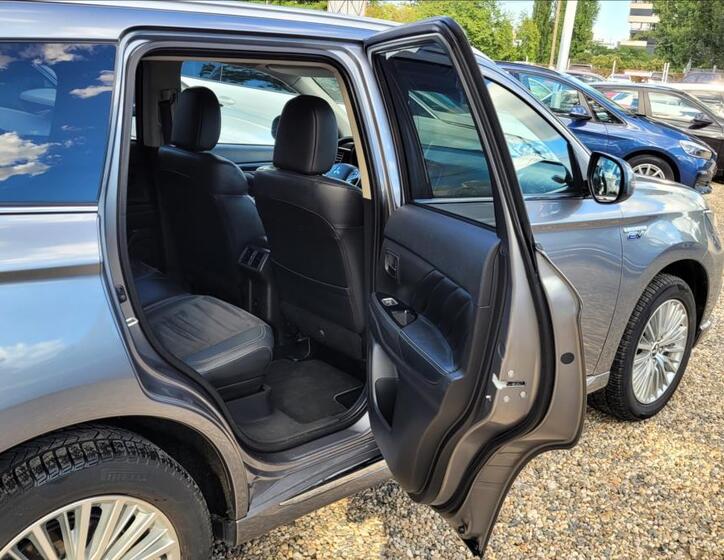 Mitsubishi Outlander 15