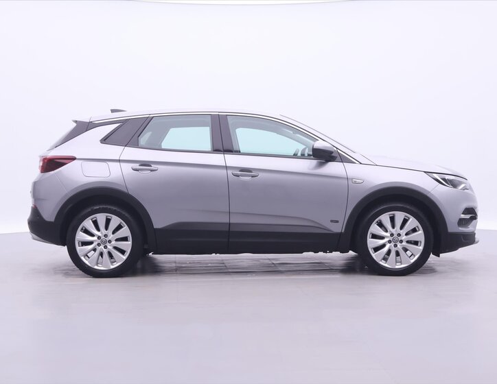 Opel Grandland X SUV 1,6 l 147 kw