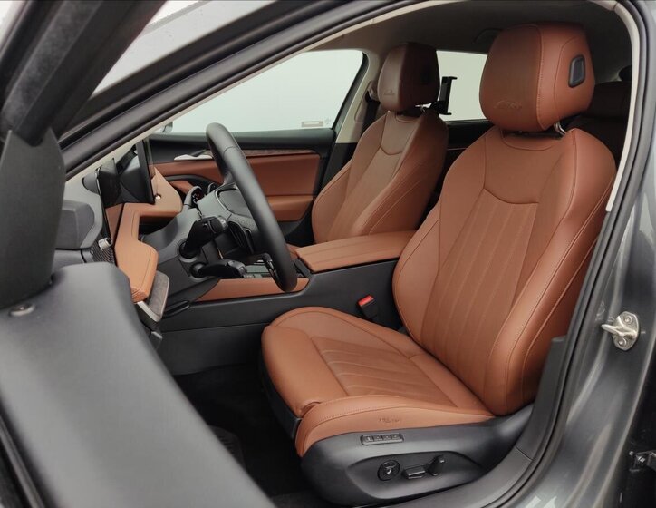 Škoda Superb Liftback 2,0 l 142 kw