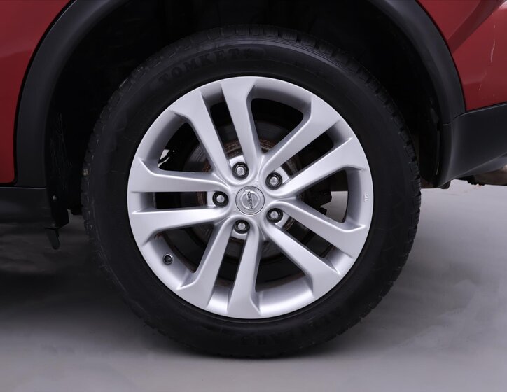 Nissan Juke SUV 1,6 l 140 kw