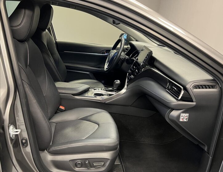 Toyota Camry Sedan 2,5 l 131 kw