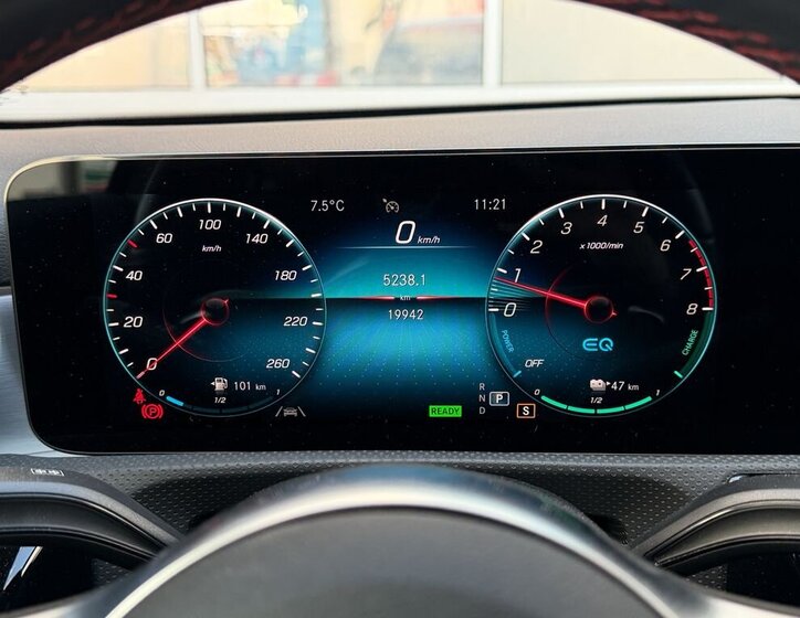 Mercedes-Benz Třídy A Hatchback 1,3 l 118 kw