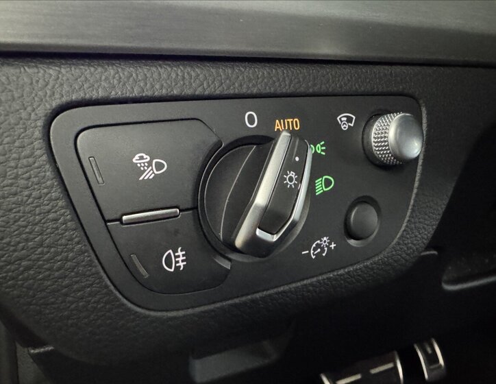 Audi SQ5 SUV / Terénní 3,0 l 251 kw