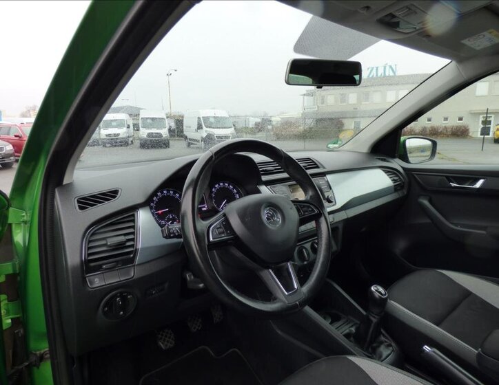 Škoda Fabia 16