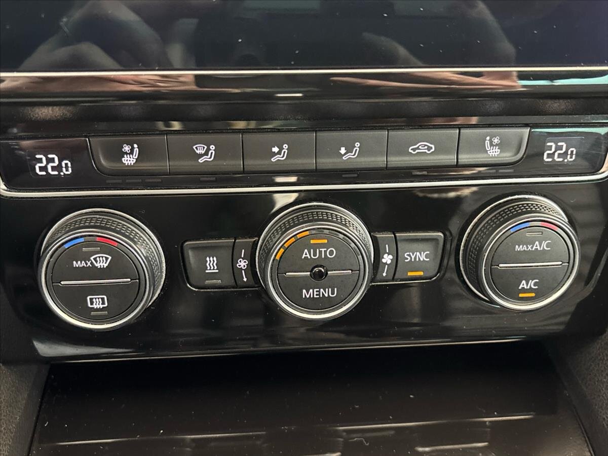 Volkswagen Passat Kombi 2,0 l 176 kw