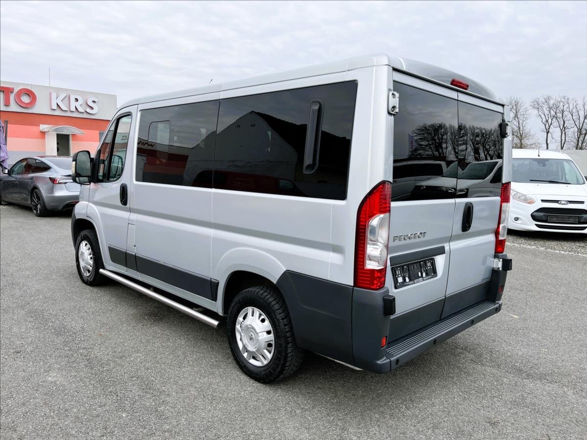 Peugeot Boxer Kombi 2,2 l 88 kw