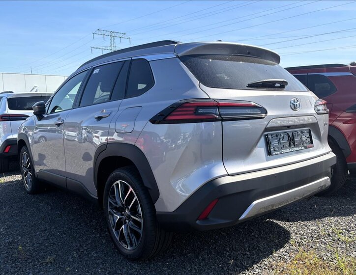 Toyota Corolla Cross SUV 1,8 l 103 kw