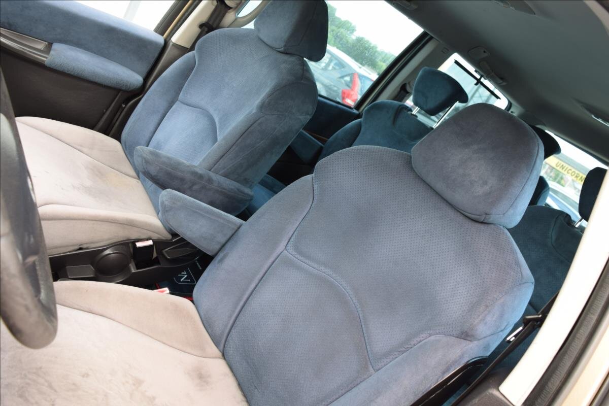 Lancia Phedra MPV 2,2 l 94 kw