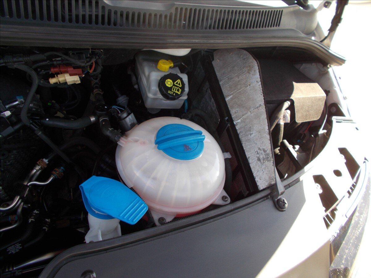 Volkswagen Caravelle MPV 2,0 l 110 kw