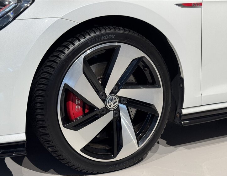 Volkswagen Golf Hatchback 2,0 l 213 kw