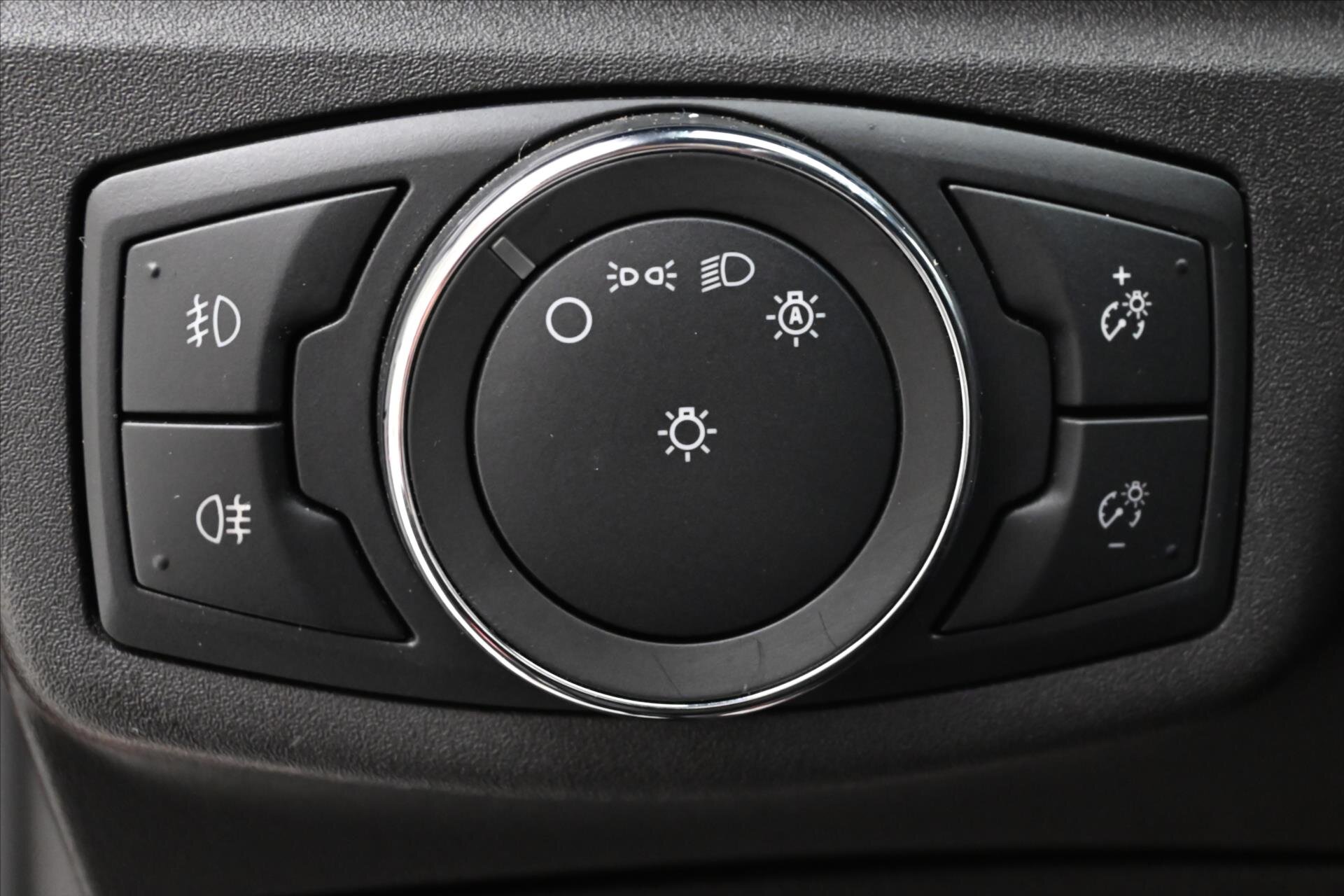 Ford Mondeo Sedan 2,0 l 140 kw