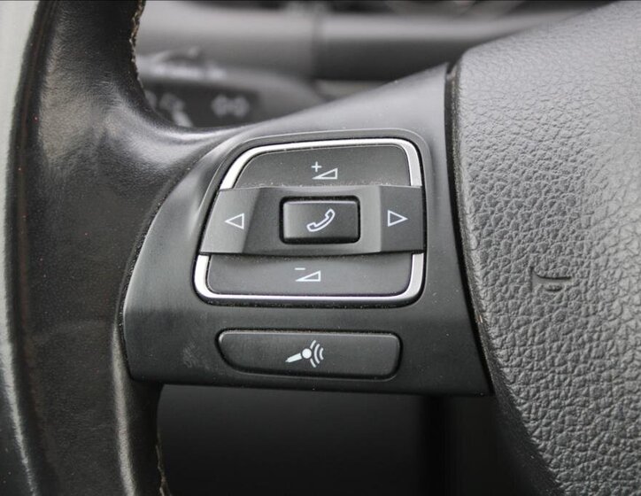 Volkswagen Touran 19