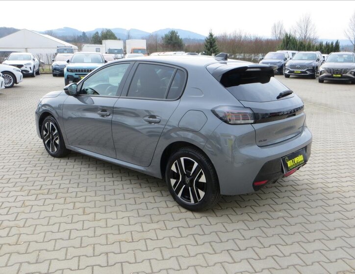 Peugeot 208 Hatchback 1,2 l 74 kw