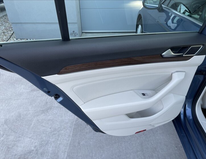 Volkswagen Passat Sedan 1,8 l 132 kw