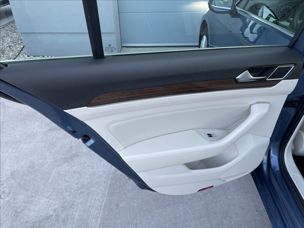 Volkswagen Passat Sedan 1,8 l 132 kw