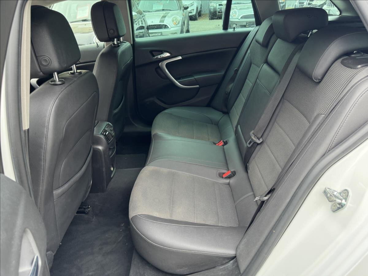 Opel Insignia Kombi 2,0 l 96 kw