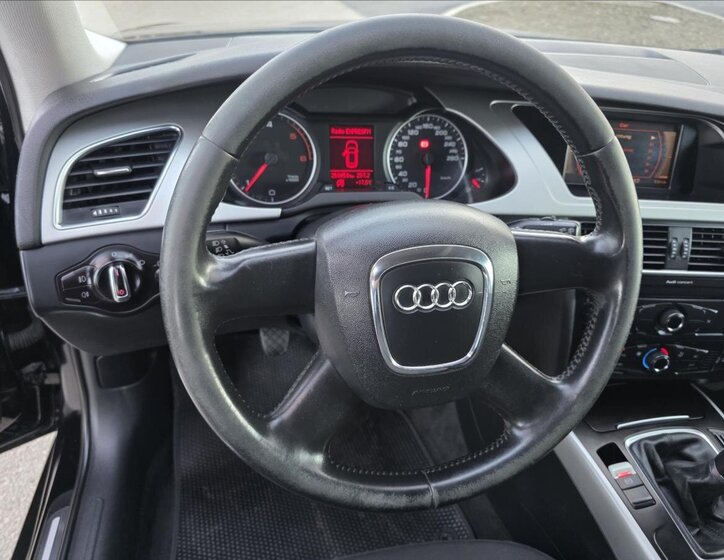 Audi A4 Kombi 2,0 l 88 kw