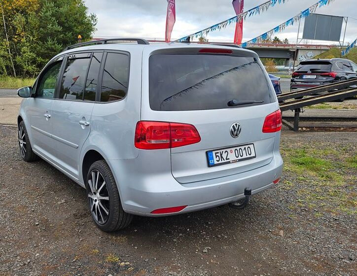 Volkswagen Touran 5