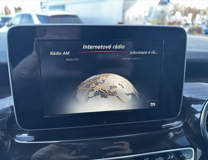 Mercedes-Benz Třídy V 13