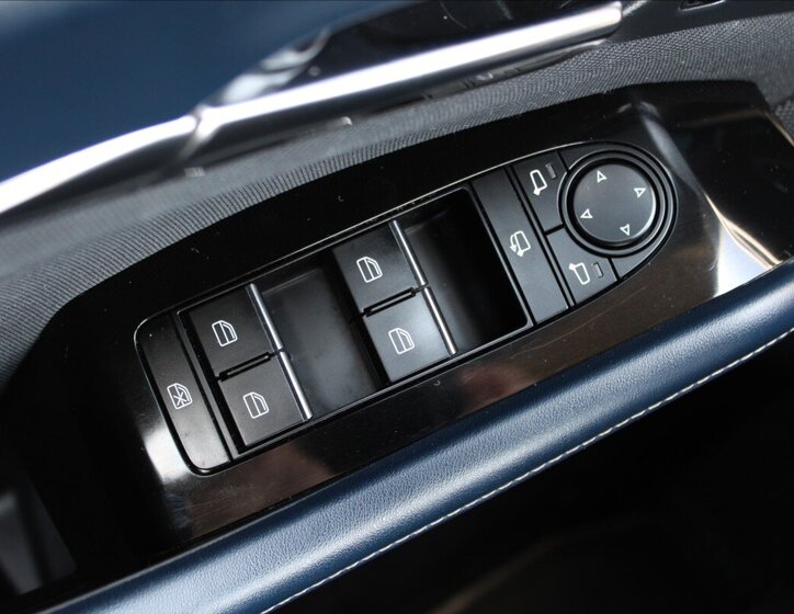 Mazda CX-30 SUV / Terénní 2,0 l 90 kw