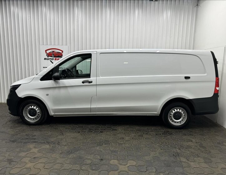 Mercedes-Benz Vito 4