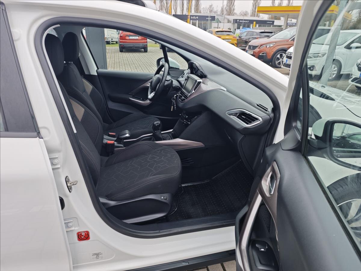Peugeot 2008 SUV / Terénní 1,2 l 60 kw