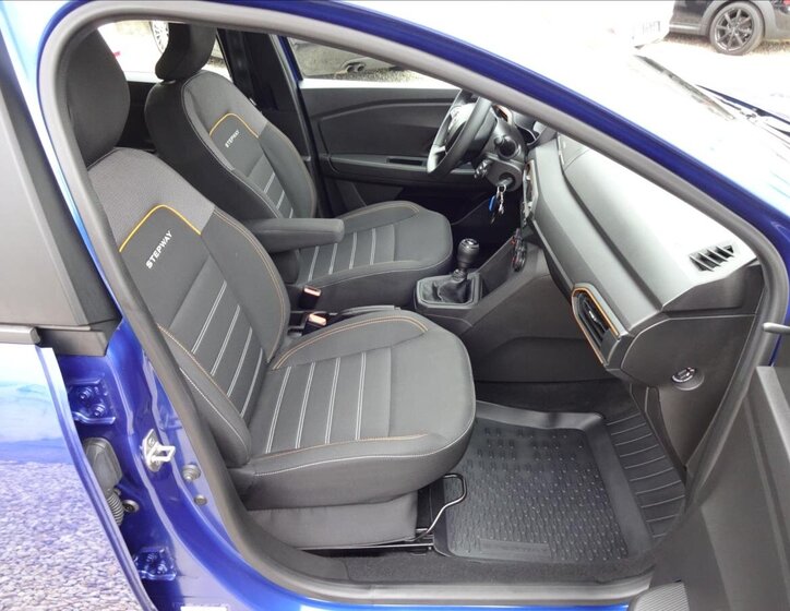 Dacia Sandero Hatchback 999,0 67 kw