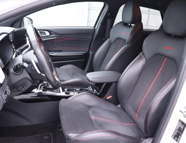 KIA ProCeed Hatchback 1,6 l 150 kw