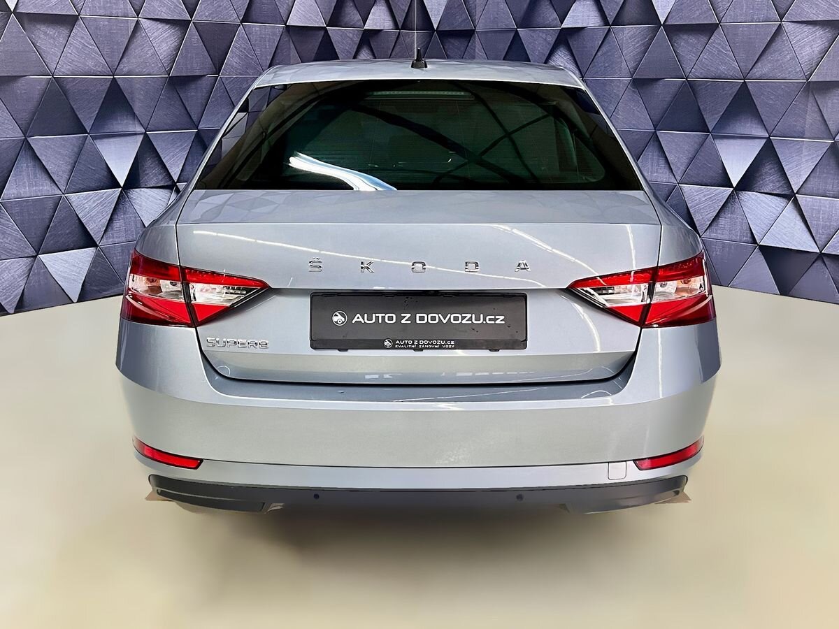 Škoda Superb Sedan / Limuzína 2,0 l 140 kw
