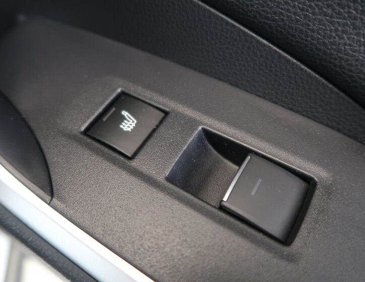 Toyota RAV4 Kombi 2,5 l 131 kw