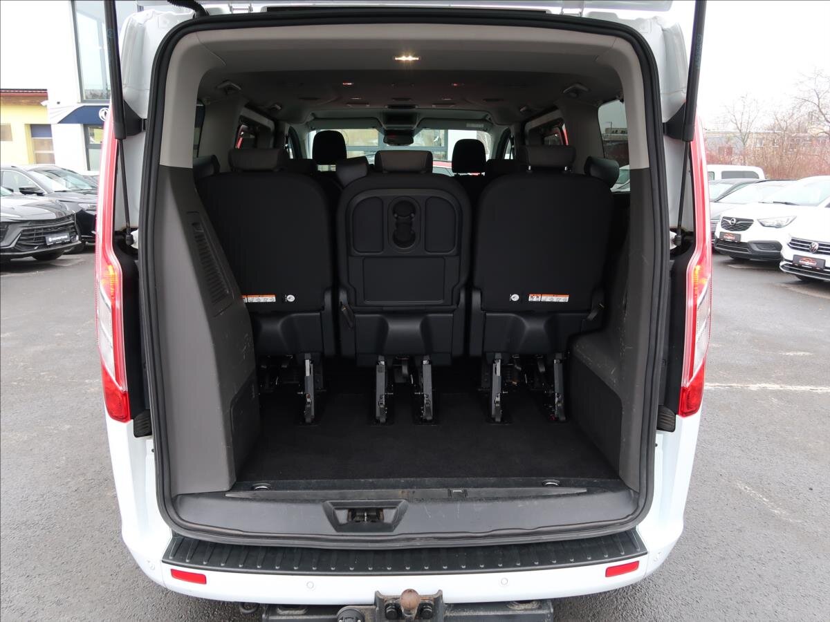 Ford Tourneo Custom MPV 2,0 l 96 kw