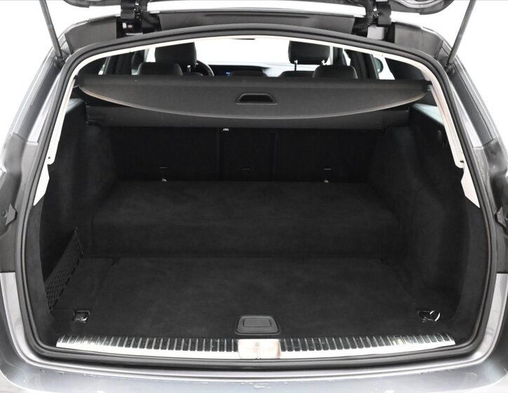 Mercedes-Benz Třídy E 10